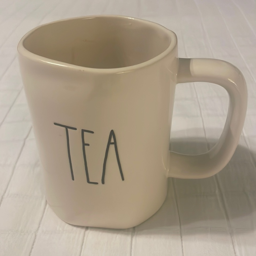 Rae Dunn Tea mug artisan collection by magenta Big coffee cup 16 oz White